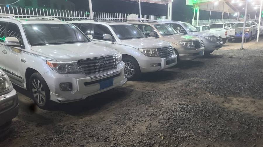 صورة من معرض الأصدقاء للسيارات